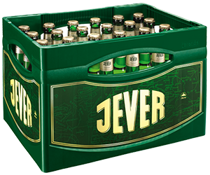 Getränkekasten der Marke Jever mit vierundzwanzig Flaschen der Sorte Pilsener.